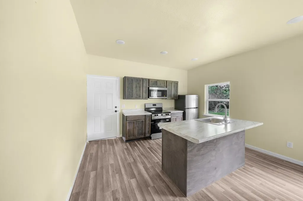 2013 West 10th Street Texarkana TX 75501