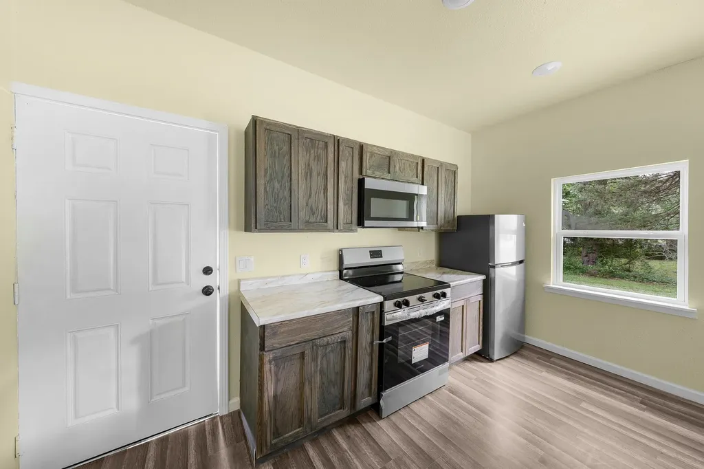 2013 West 10th Street Texarkana TX 75501