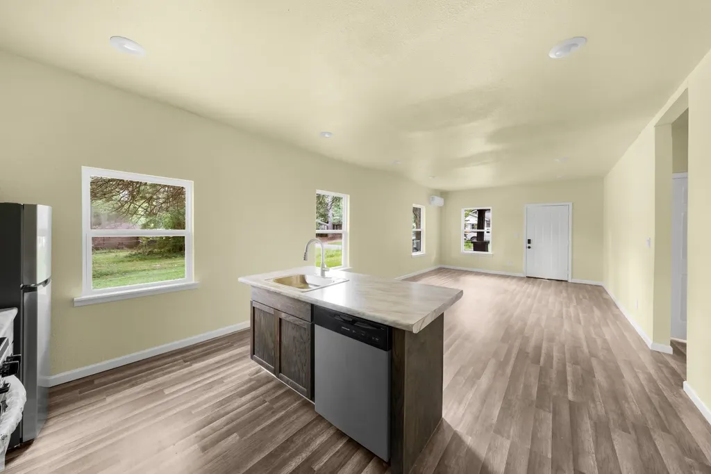 2013 West 10th Street Texarkana TX 75501