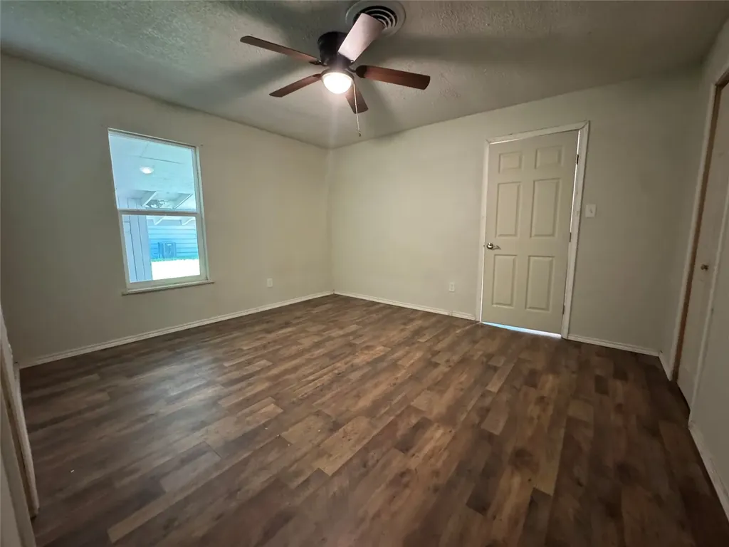 1605 Jackson Street Commerce TX 75428
