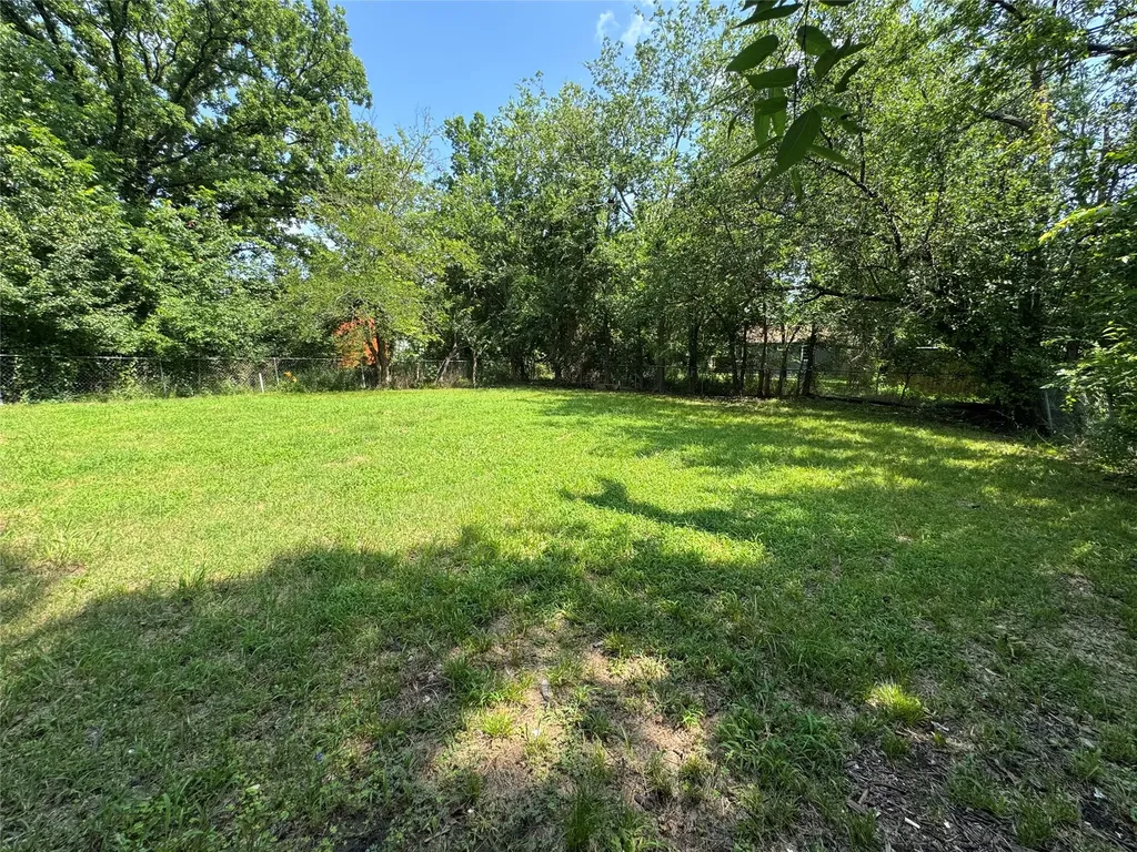 1605 Jackson Street Commerce TX 75428