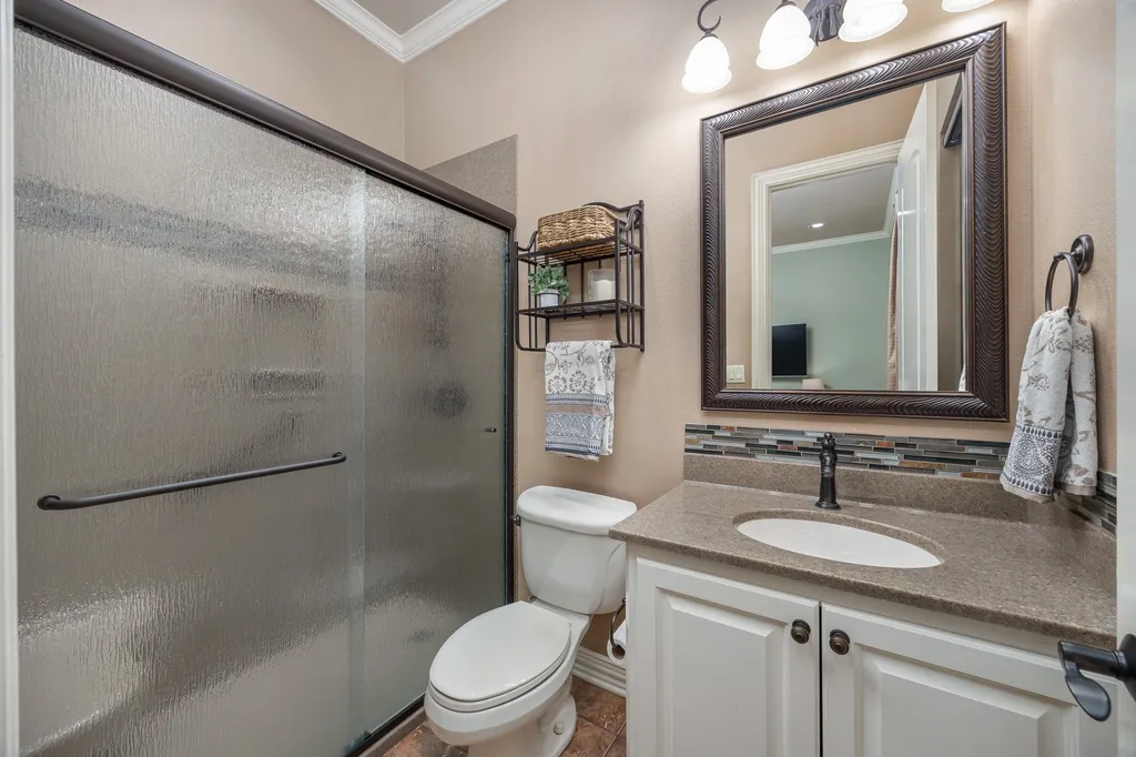 1915 Stonegate Valley Drive Tyler TX 75703
