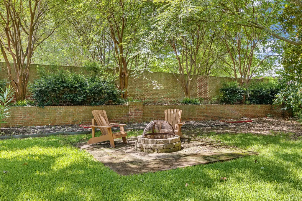 1915 Stonegate Valley Drive Tyler TX 75703