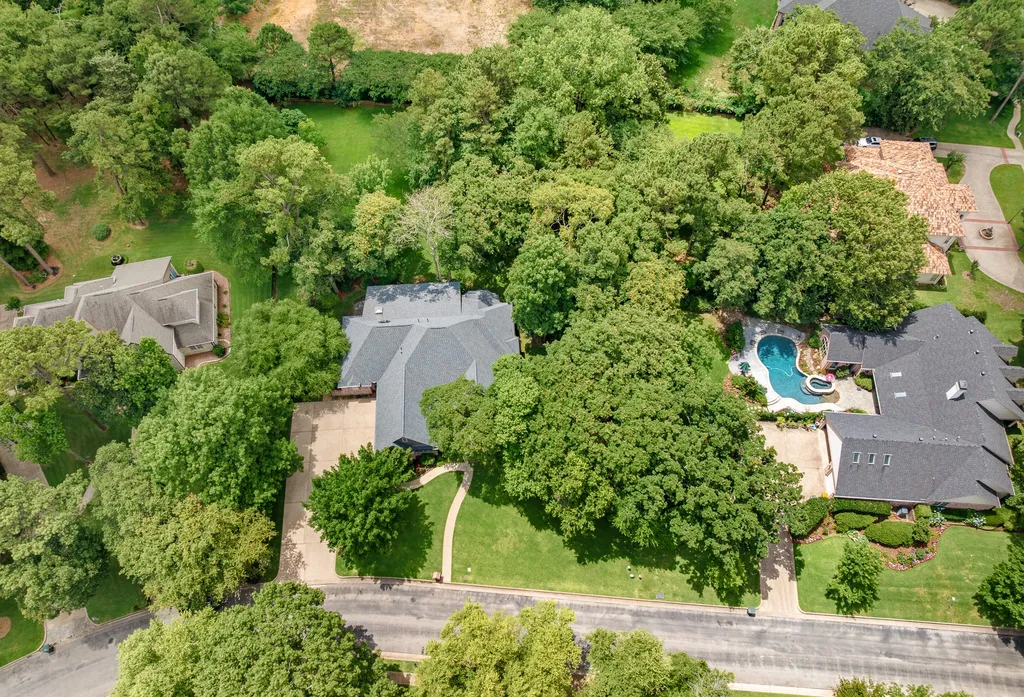 1915 Stonegate Valley Drive Tyler TX 75703