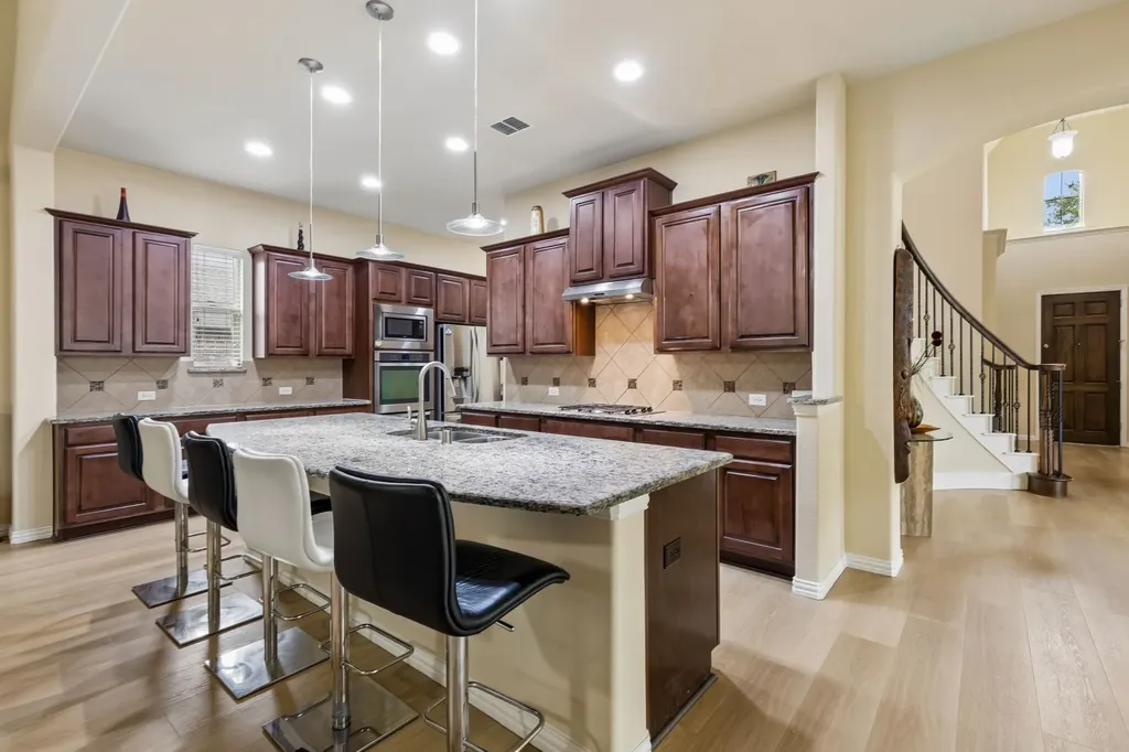 302 Phillips Court Fate TX 75087