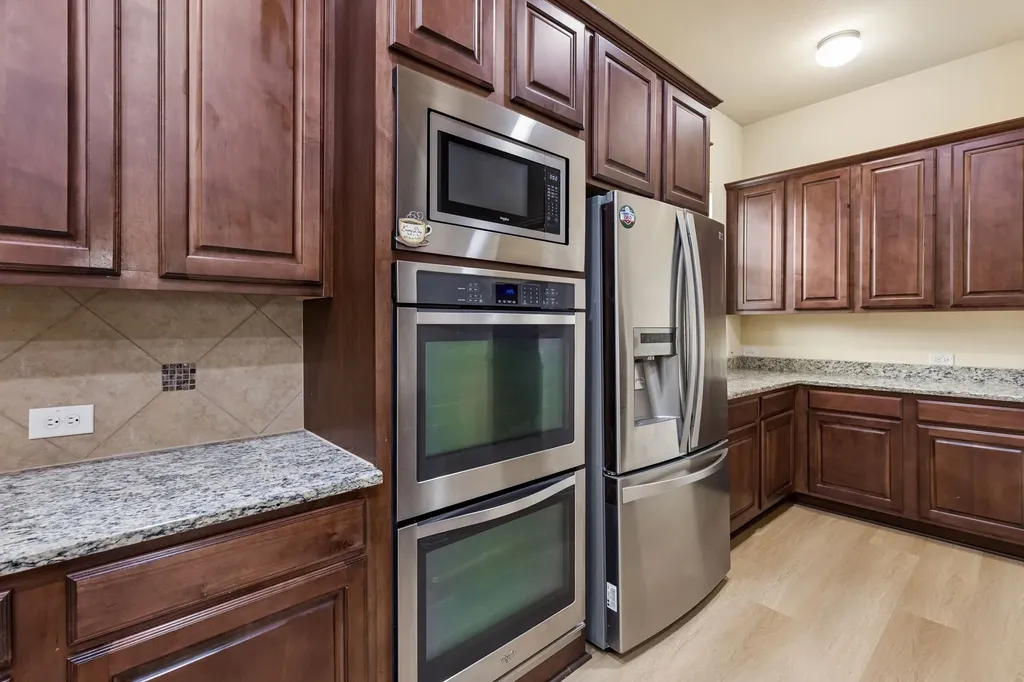 302 Phillips Court Fate TX 75087