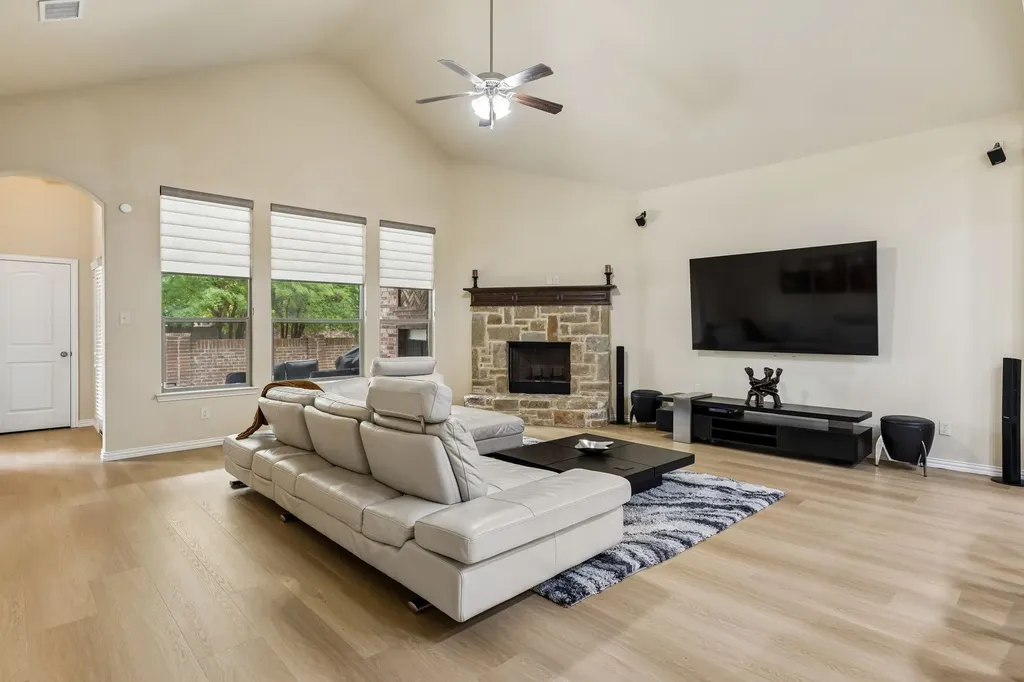 302 Phillips Court Fate TX 75087