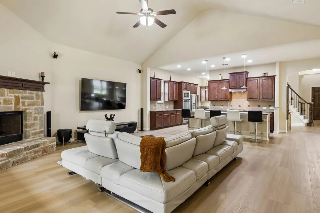 302 Phillips Court Fate TX 75087