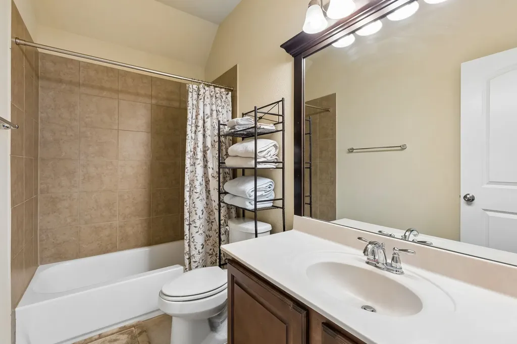 302 Phillips Court Fate TX 75087