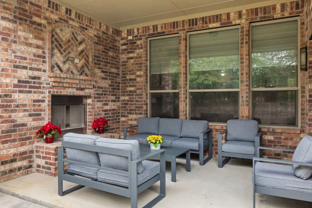 302 Phillips Court Fate TX 75087