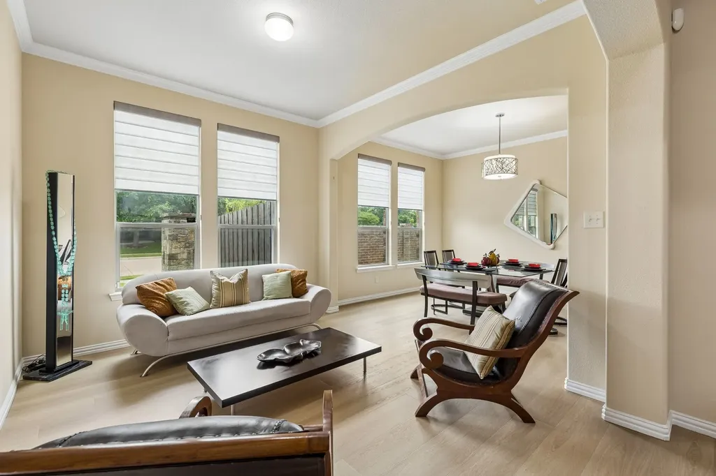 302 Phillips Court Fate TX 75087