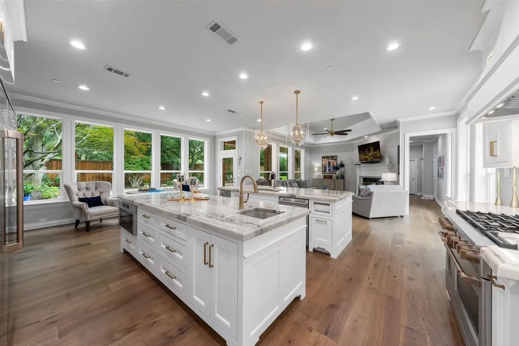 1313 Chatsworth Court E Colleyville TX 76034