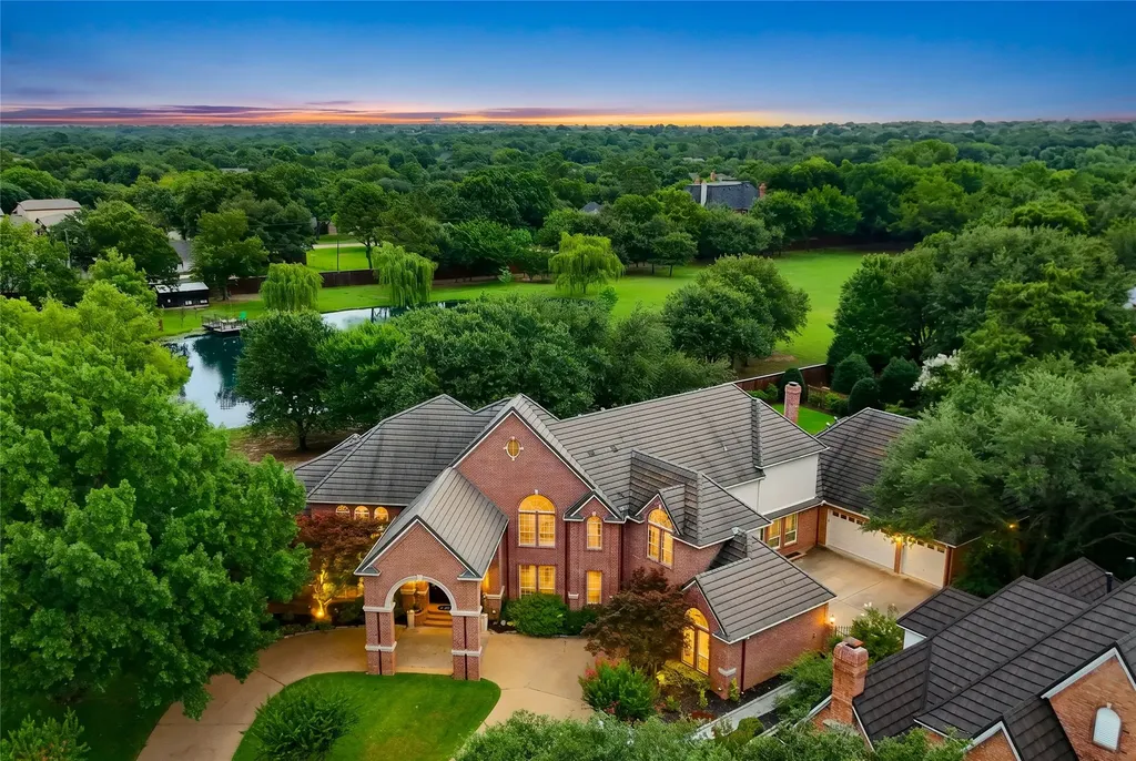 1313 Chatsworth Court E Colleyville TX 76034