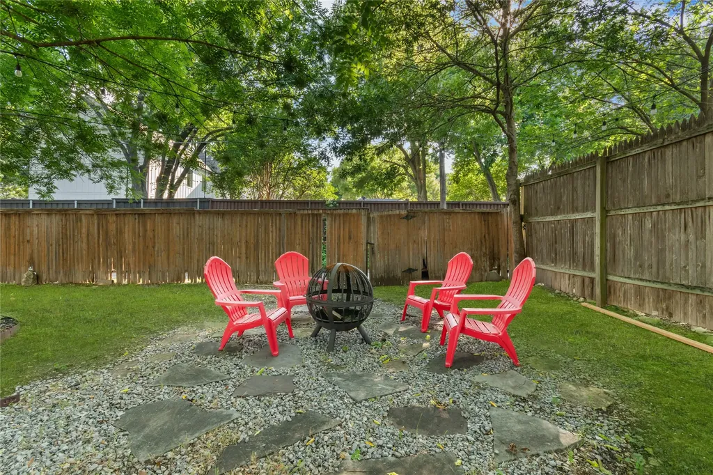 11621 Tuscany Way Dallas TX 75218