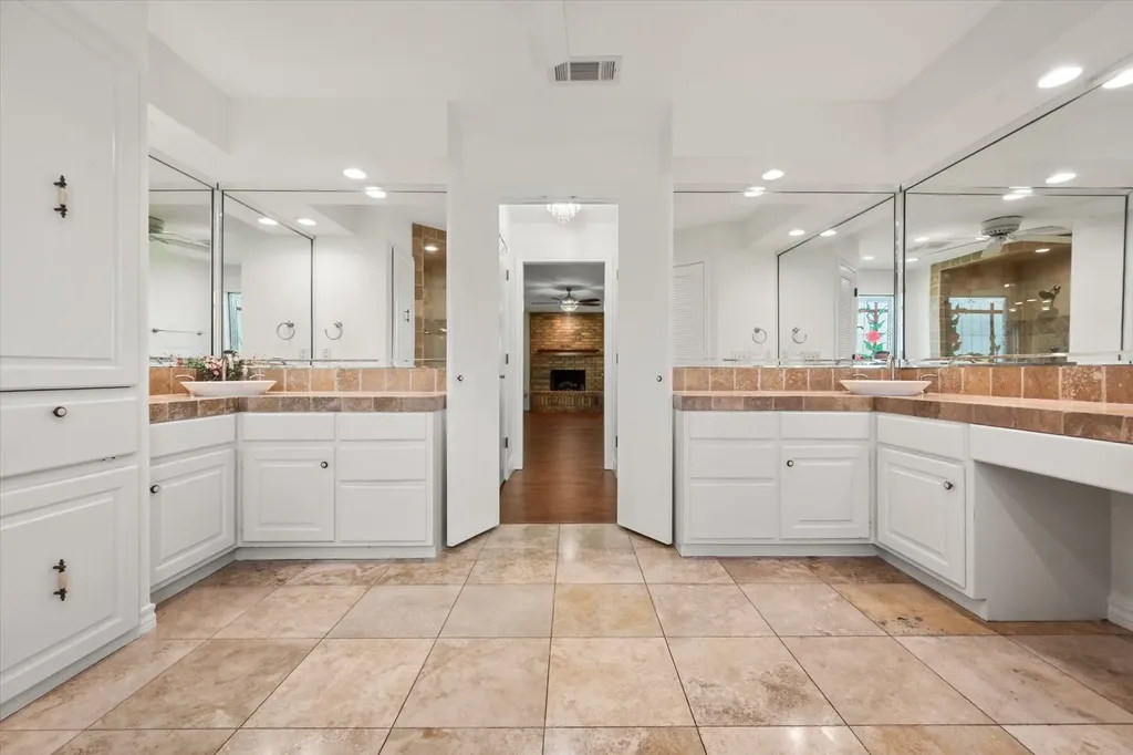 8111 Russell Curry Road Arlington TX 76001