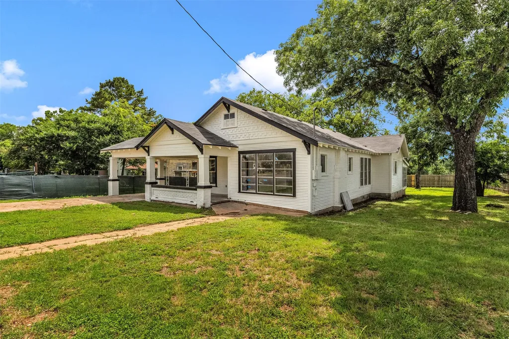 210 S 5th Street Gatesville TX 76528