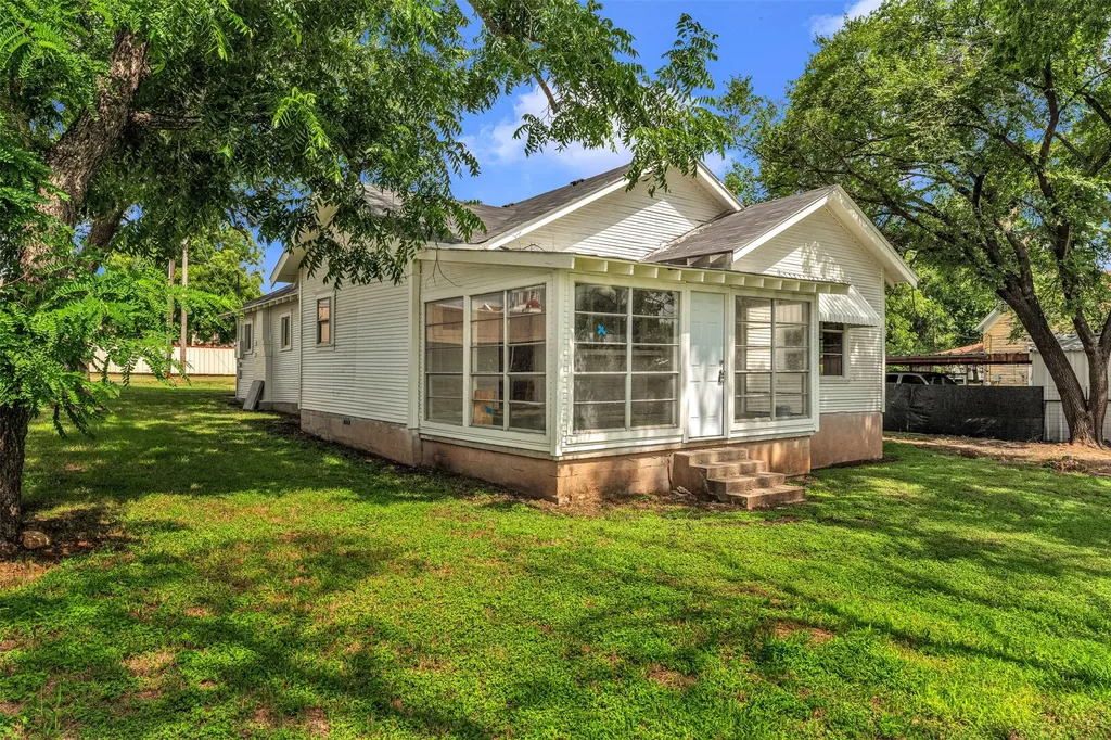 210 S 5th Street Gatesville TX 76528