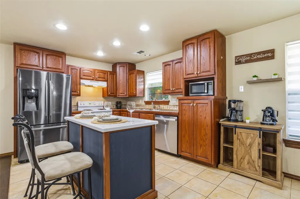 1514 Bay Shore Drive Garland TX 75040