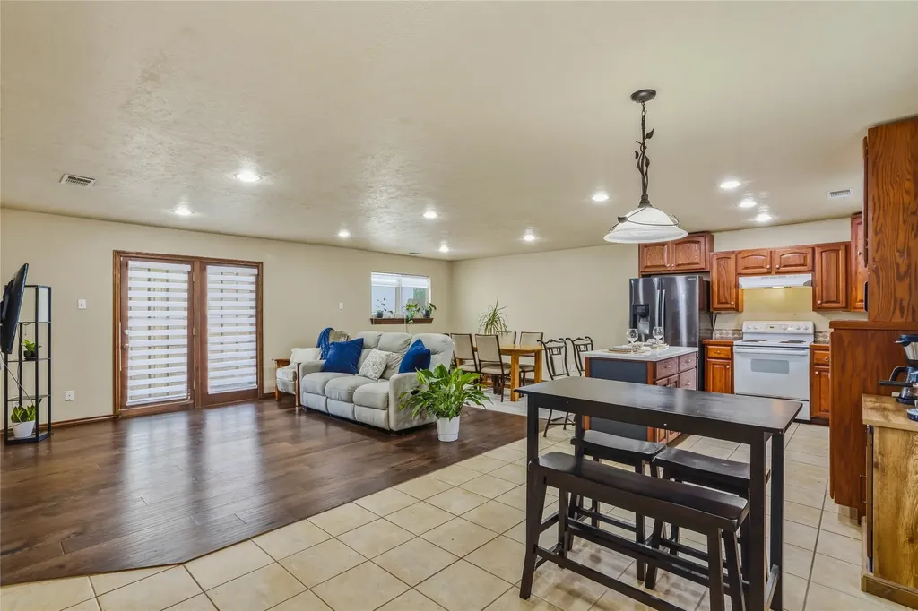 1514 Bay Shore Drive Garland TX 75040