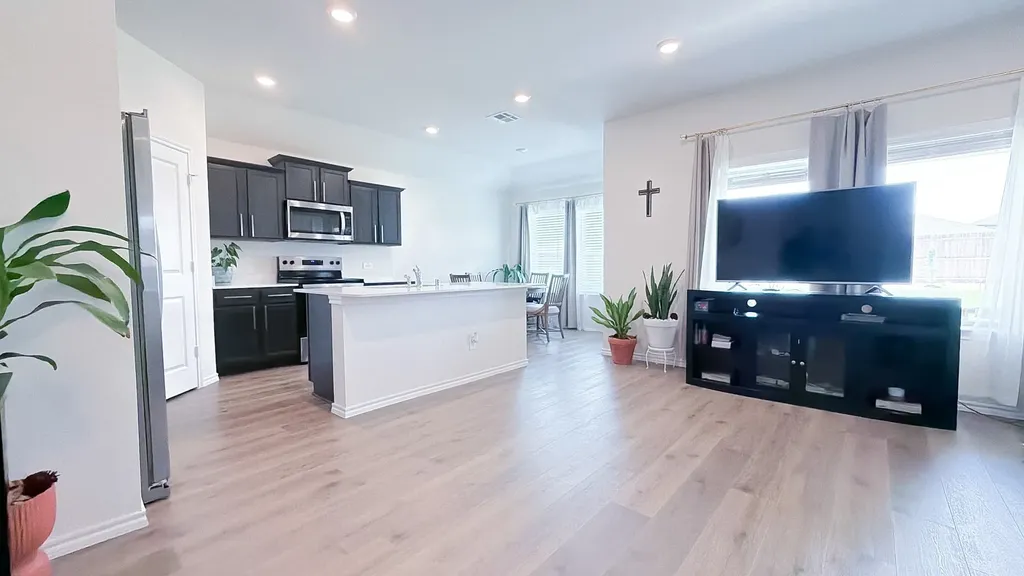 702 Sunlight Loop Princeton TX 75407