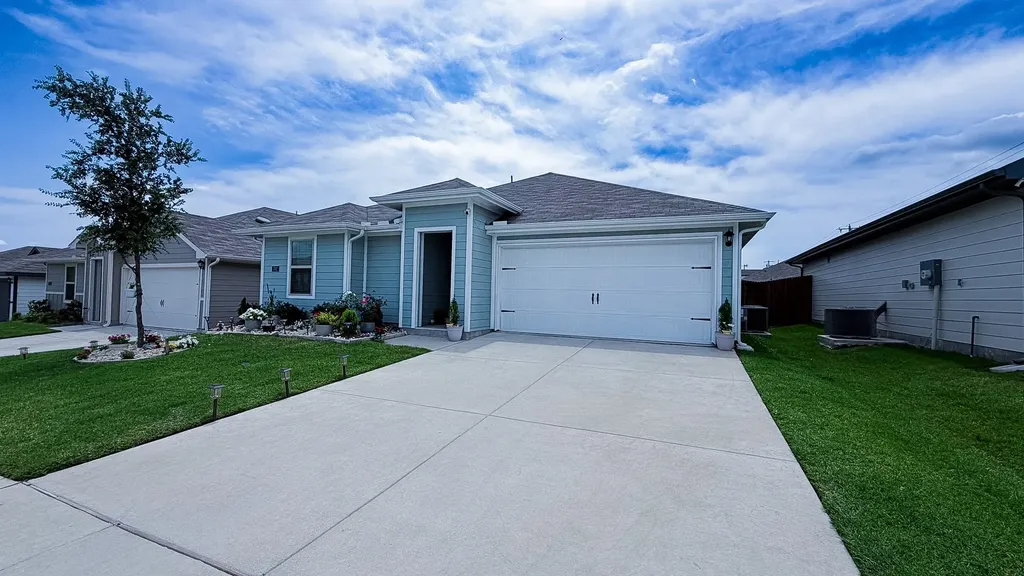 702 Sunlight Loop Princeton TX 75407