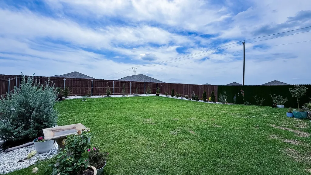 702 Sunlight Loop Princeton TX 75407