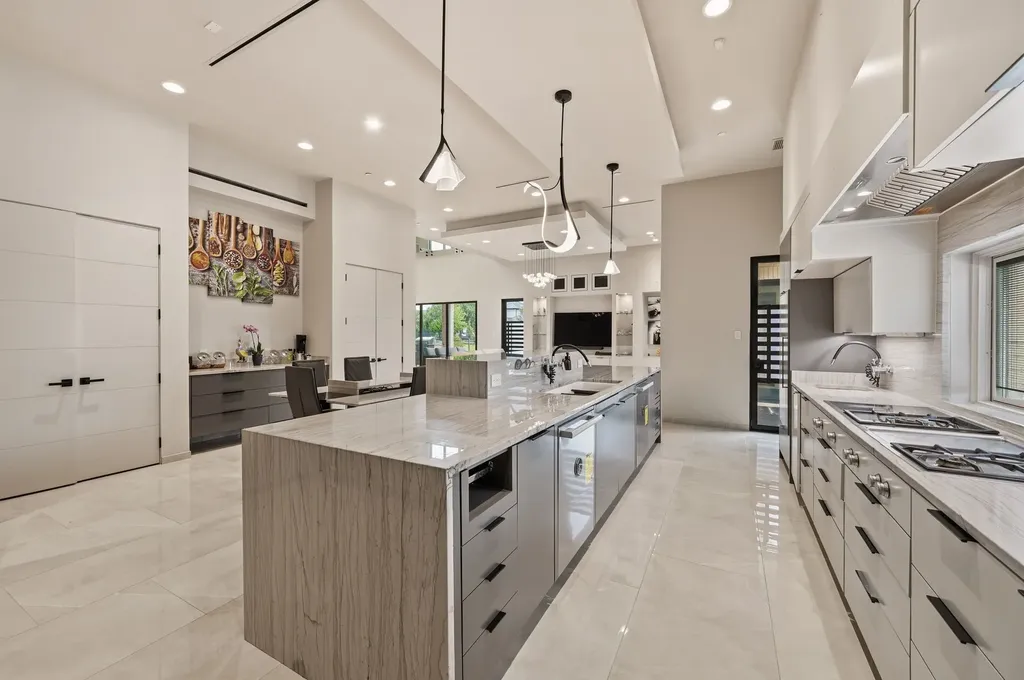 712 Crescent Heights Southlake TX 76092