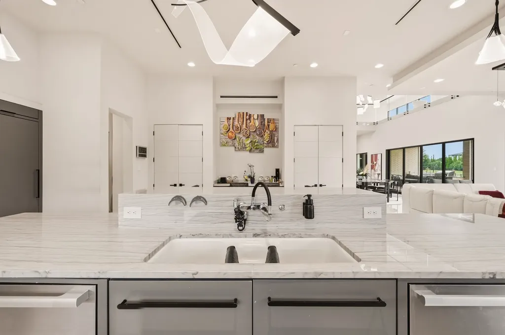 712 Crescent Heights Southlake TX 76092