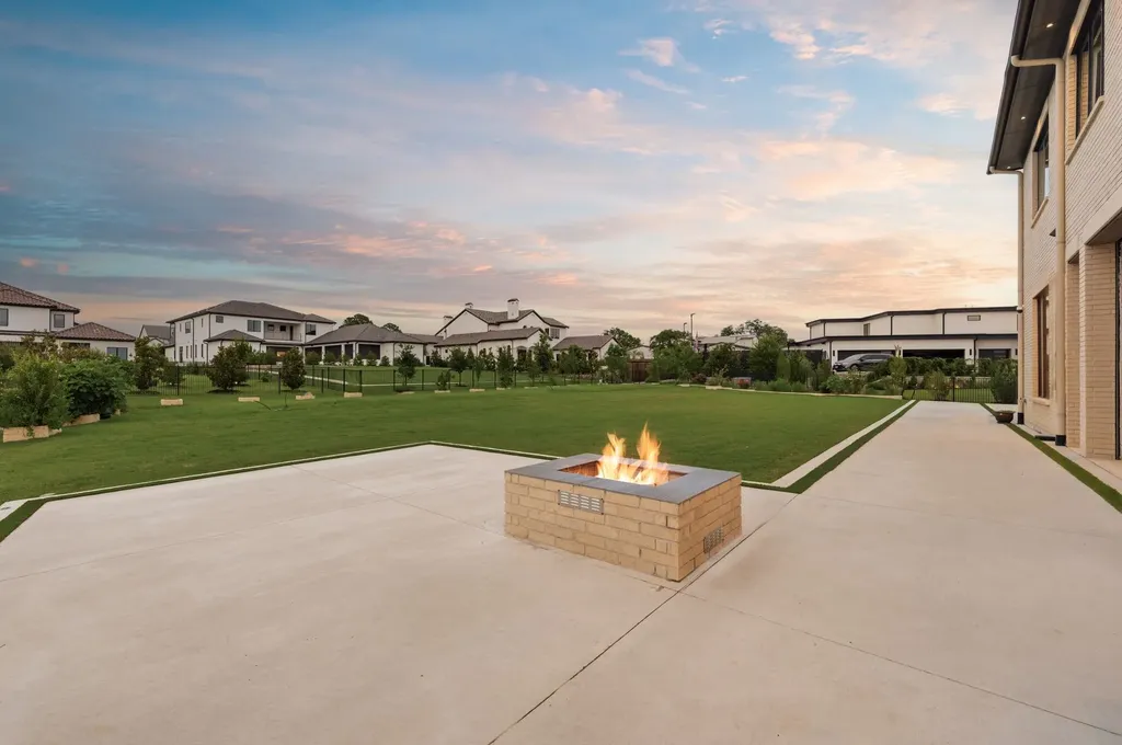 712 Crescent Heights Southlake TX 76092