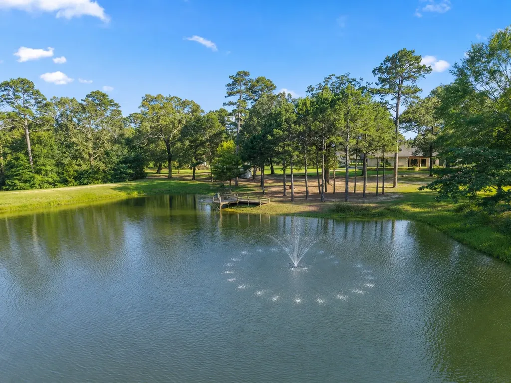 4940 Frontage Road Winfield TX 75493