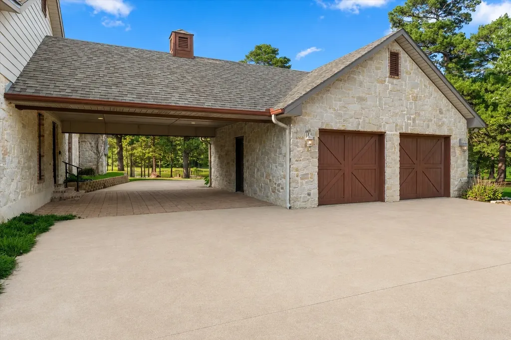4940 Frontage Road Winfield TX 75493