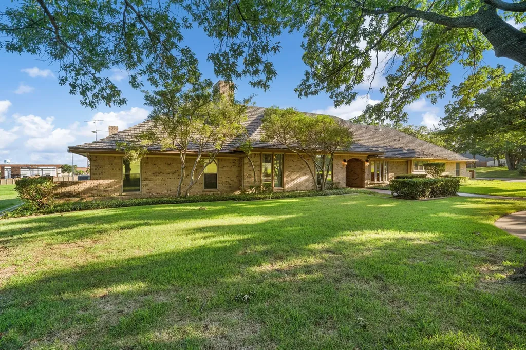 North Richland Hills TX, 8920 Martin Drive