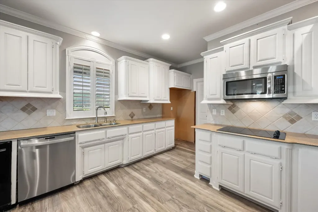 1398 Fairhaven Drive Mansfield TX 76063