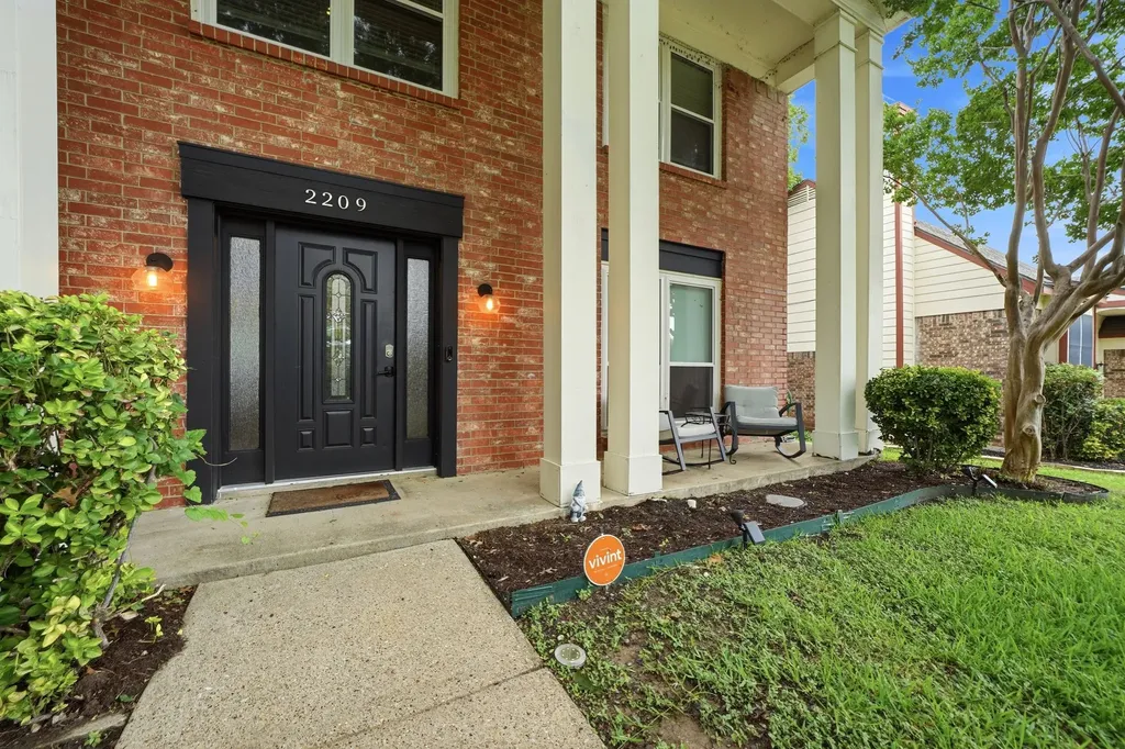 2209 Villawood Lane Garland TX 75040