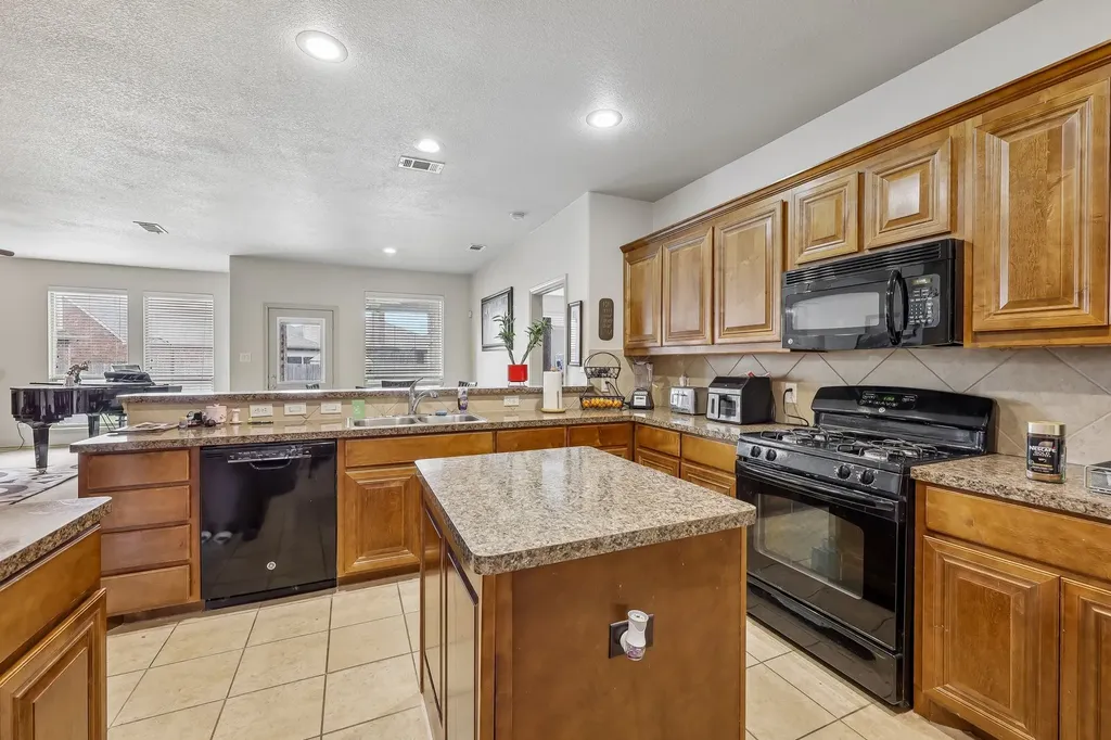 5220 Prestwick Drive Arlington TX 76001