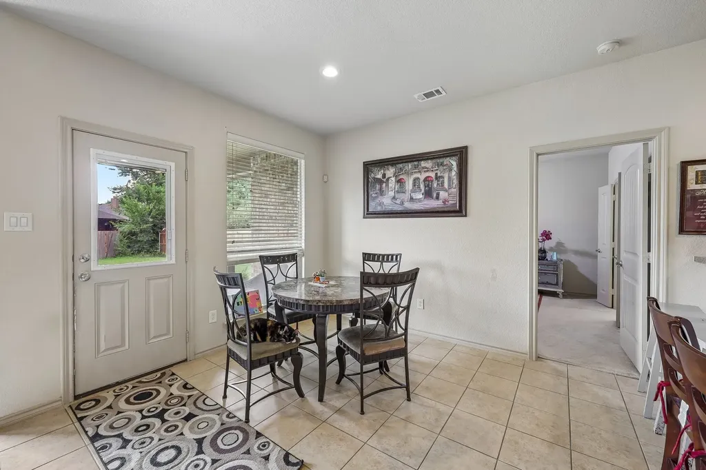 5220 Prestwick Drive Arlington TX 76001