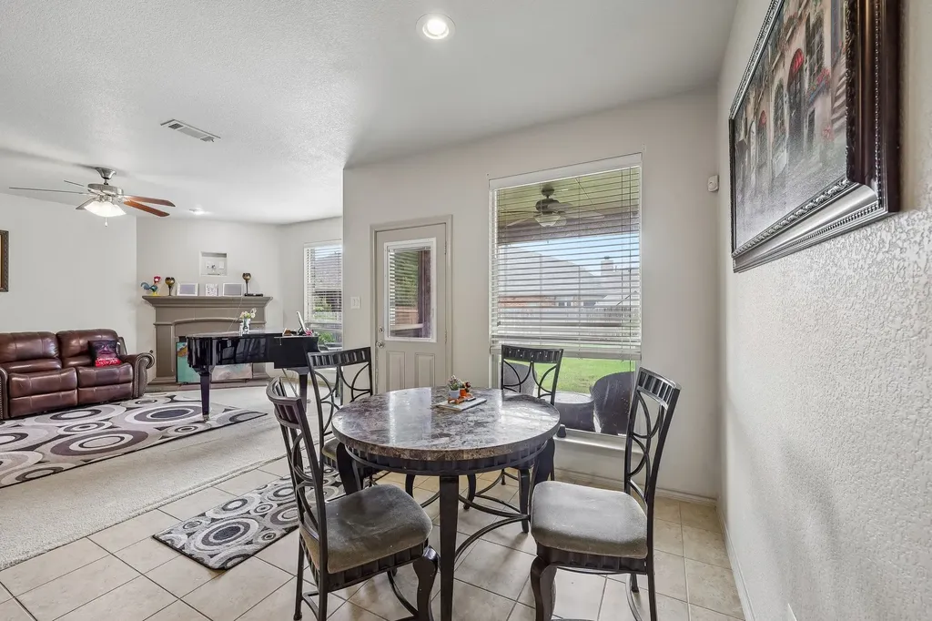 5220 Prestwick Drive Arlington TX 76001