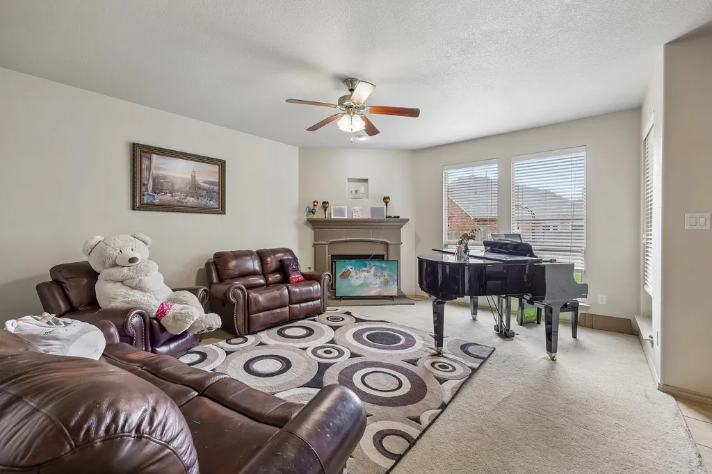 5220 Prestwick Drive Arlington TX 76001