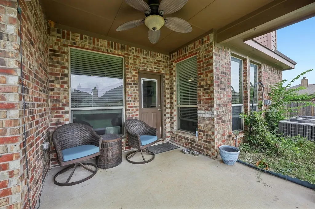 5220 Prestwick Drive Arlington TX 76001