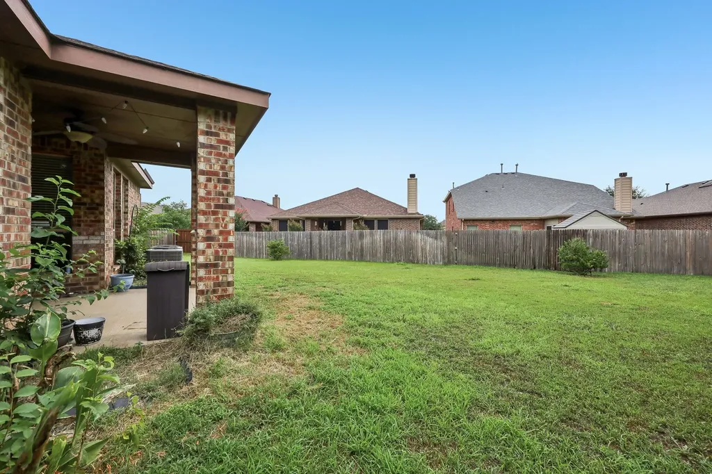 5220 Prestwick Drive Arlington TX 76001