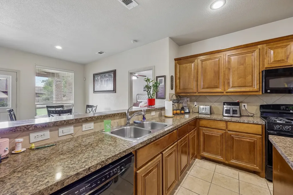 5220 Prestwick Drive Arlington TX 76001