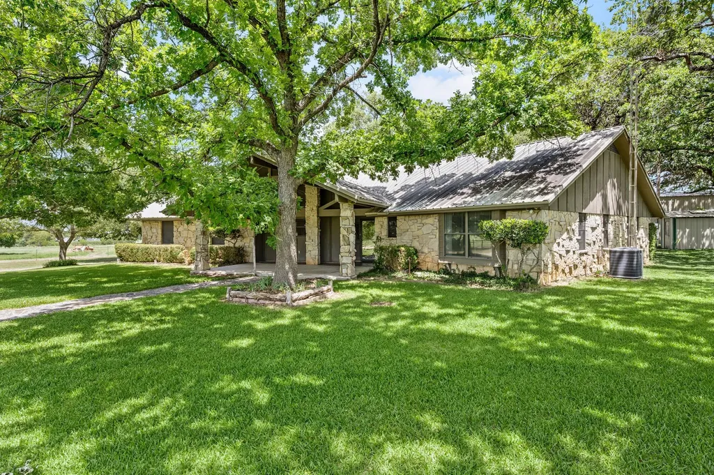 515 New Highland Road Springtown TX 76082