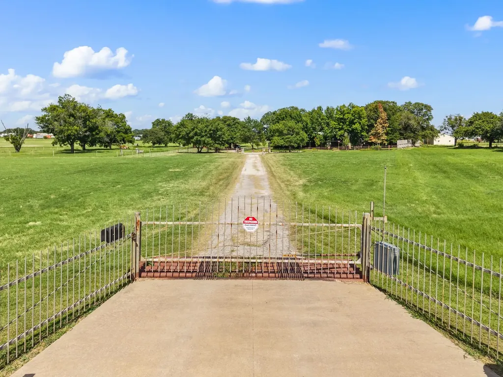 515 New Highland Road Springtown TX 76082