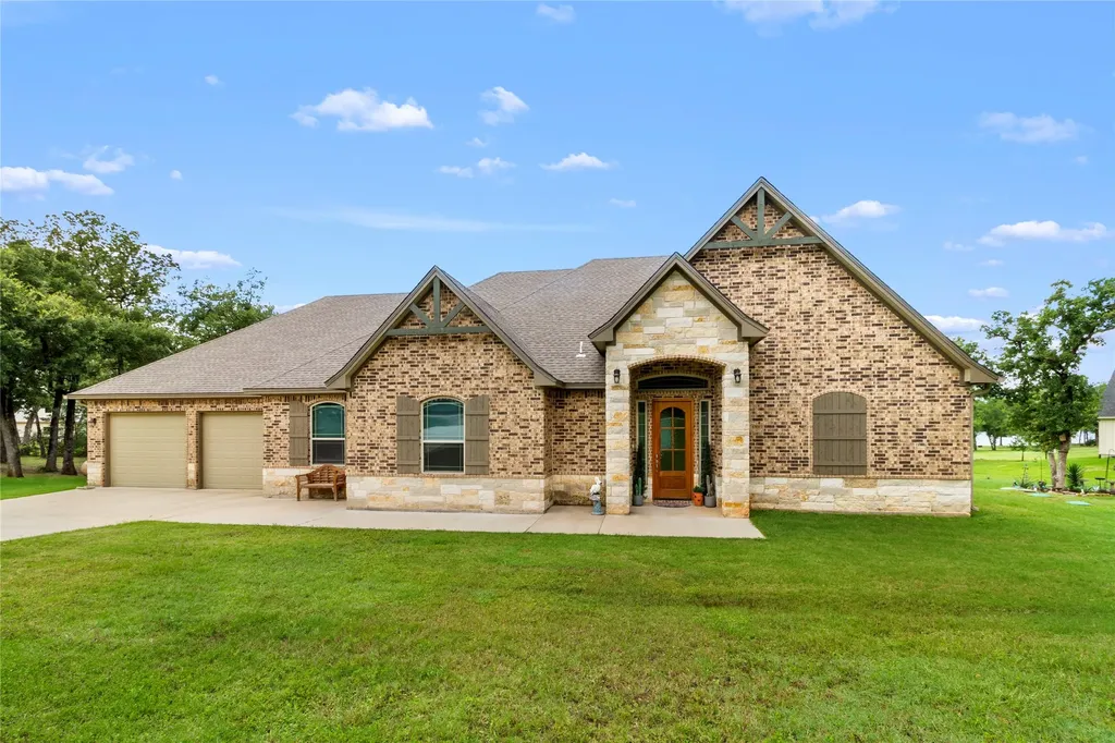 450 County Road 3674 Marquez TX 77865