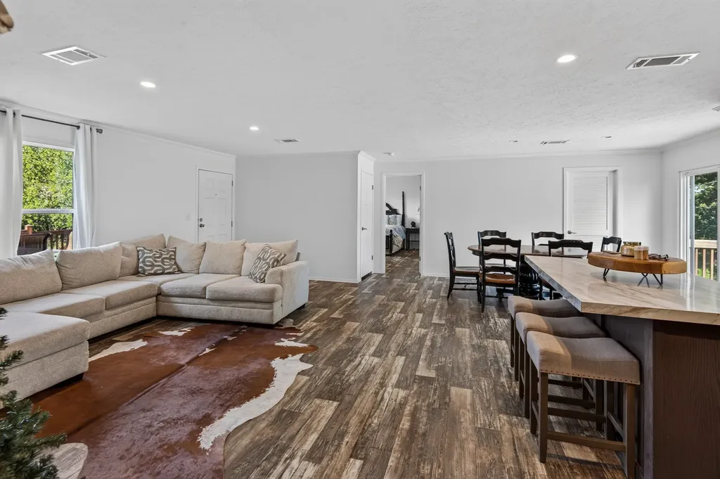 13100 Us 281 North Jacksboro TX 76458