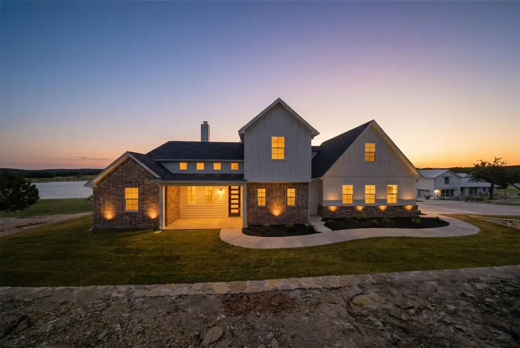 980 Anglers Point Bluff Dale TX 76433