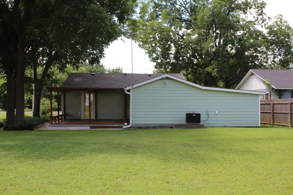 201 Water Street Whitesboro TX 76273