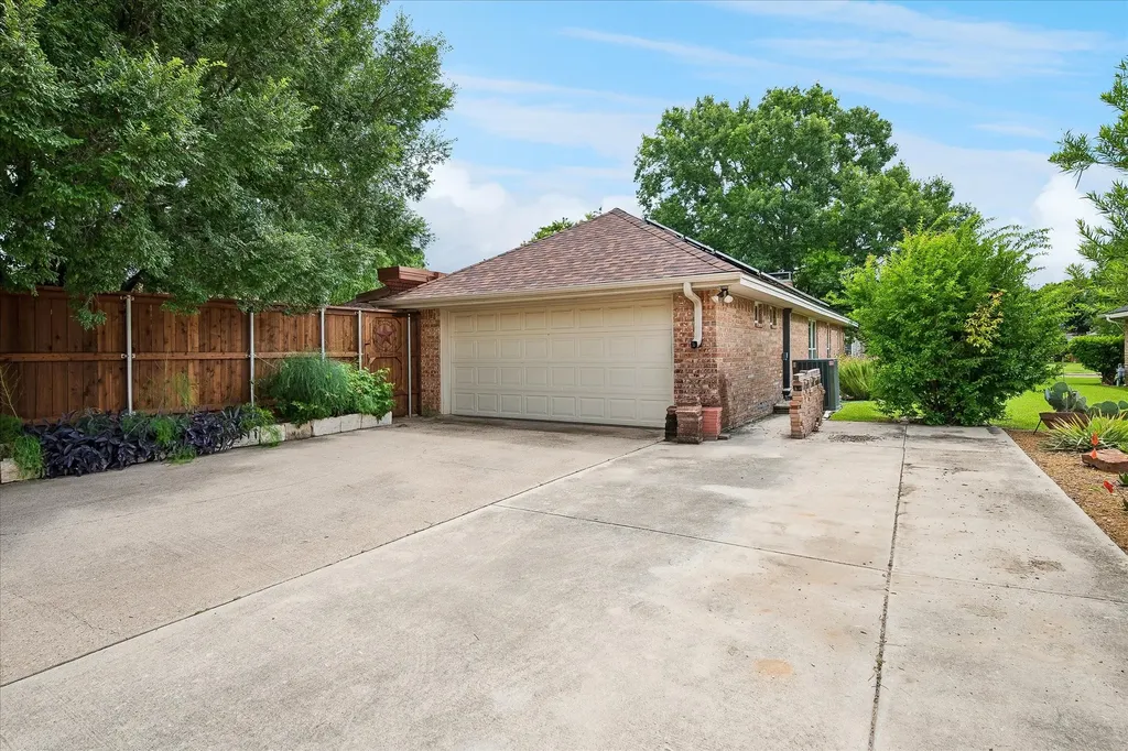 117 Meadowglen Circle Coppell TX 75019