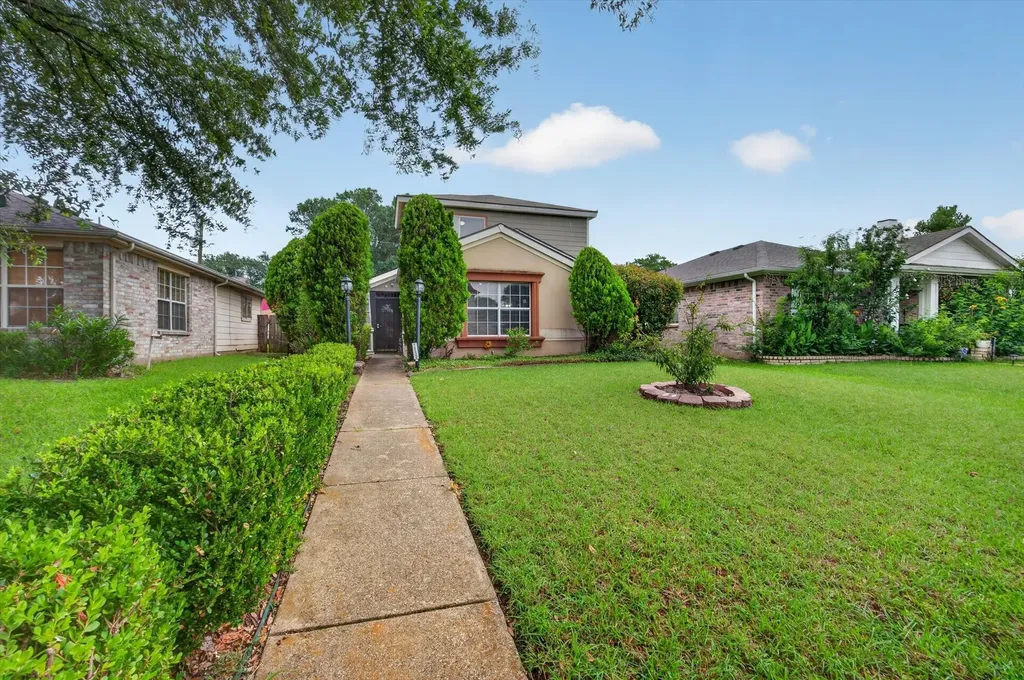 10320 Carolina Oaks Drive Dallas TX 75227