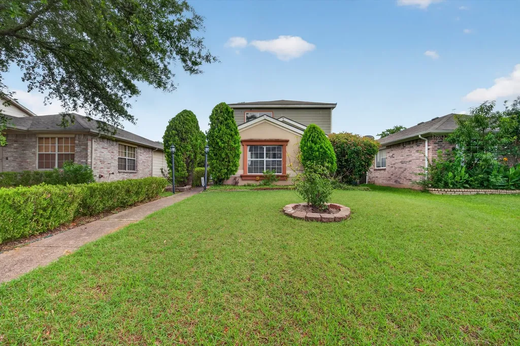 10320 Carolina Oaks Drive Dallas TX 75227